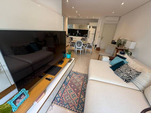 #557 - Apartamento para Locação em Florianópolis - SC