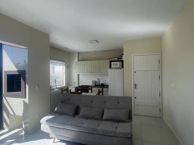 #208 - Apartamento para Locação em Florianópolis - SC